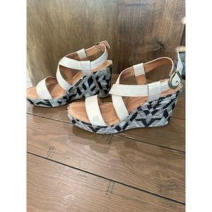 Born Sudo Off-White Woven Wedge Sling Back Straps Women's Sandal Shoe Size 9M